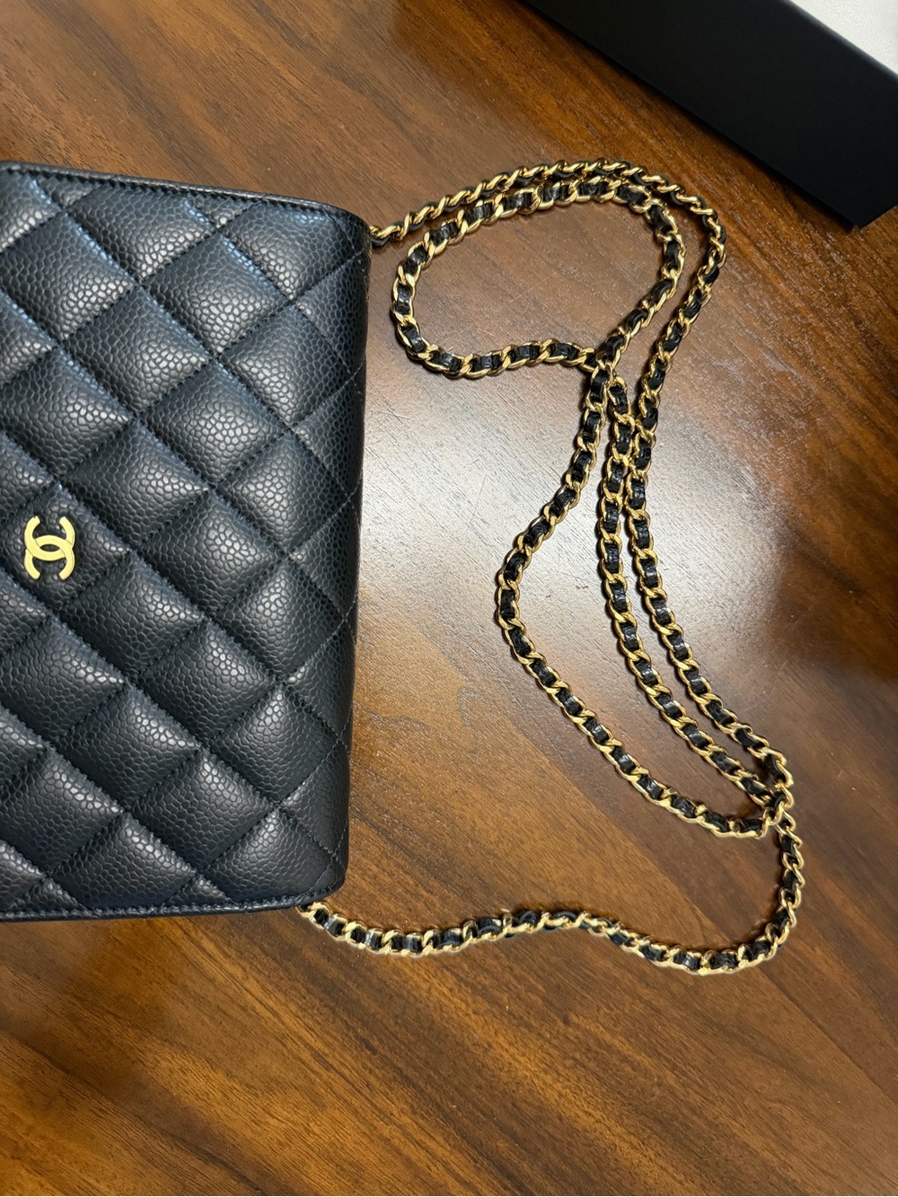 Chanel Classic Wallet on Chain - Picture 5 of 9